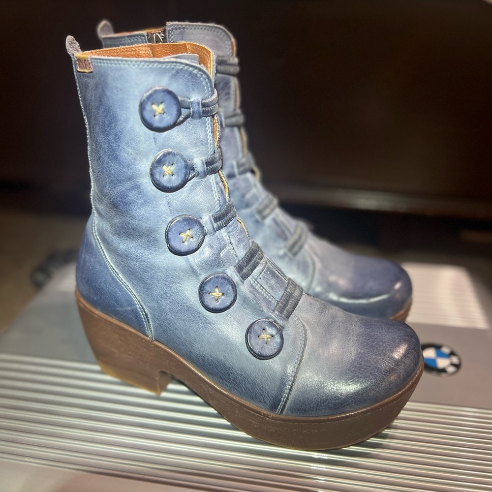 Jafa 671 handmade boots in a beautiful blue tone, size 40